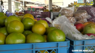 A la frutera colombiana le gusta el mango