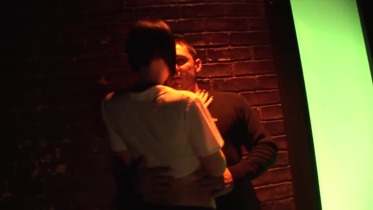 Watch They make out in a dark alley Porn Video - ePornSup.