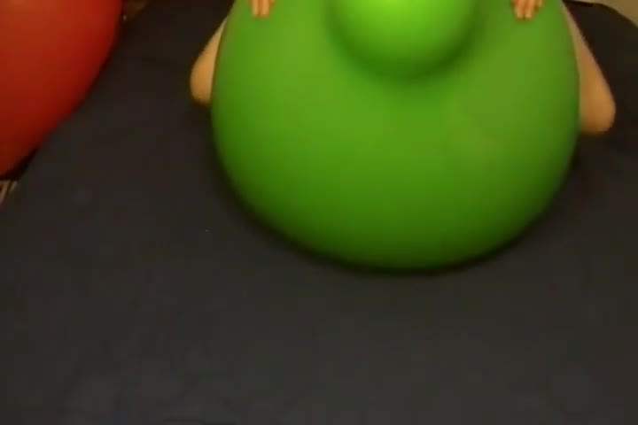 Watch Big green balloon riding humping cum Porn Video - ePornSup.